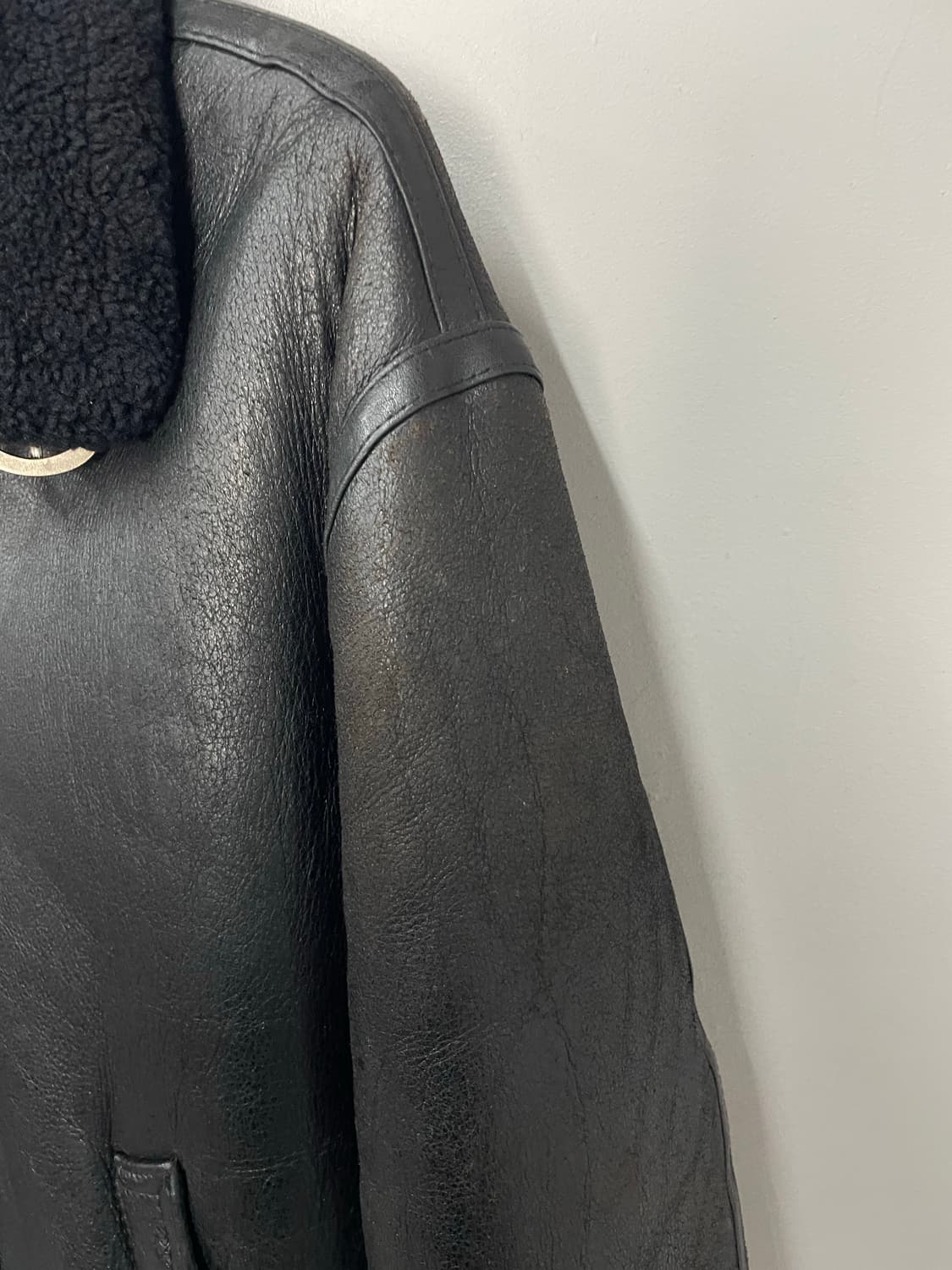 스투시 B-3 블랙 램스킨 무스탕 레더자켓 H2360 상품이미지6