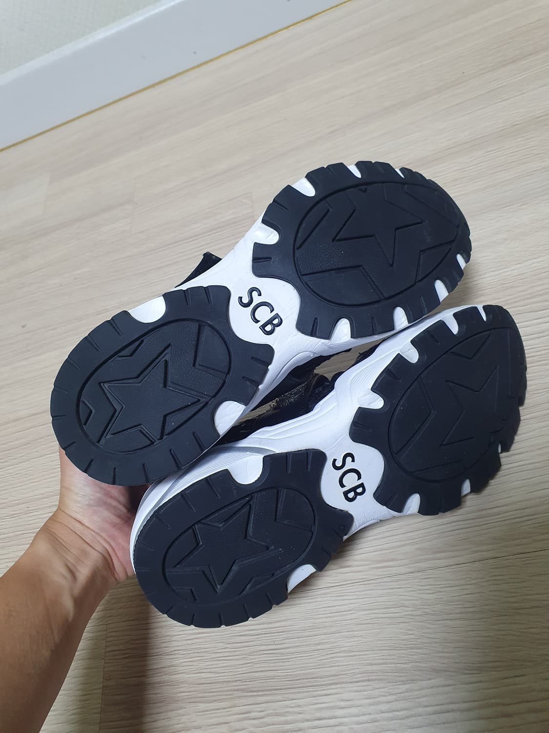 슈콤마보니 메쉬 스니커즈 255 상품이미지8