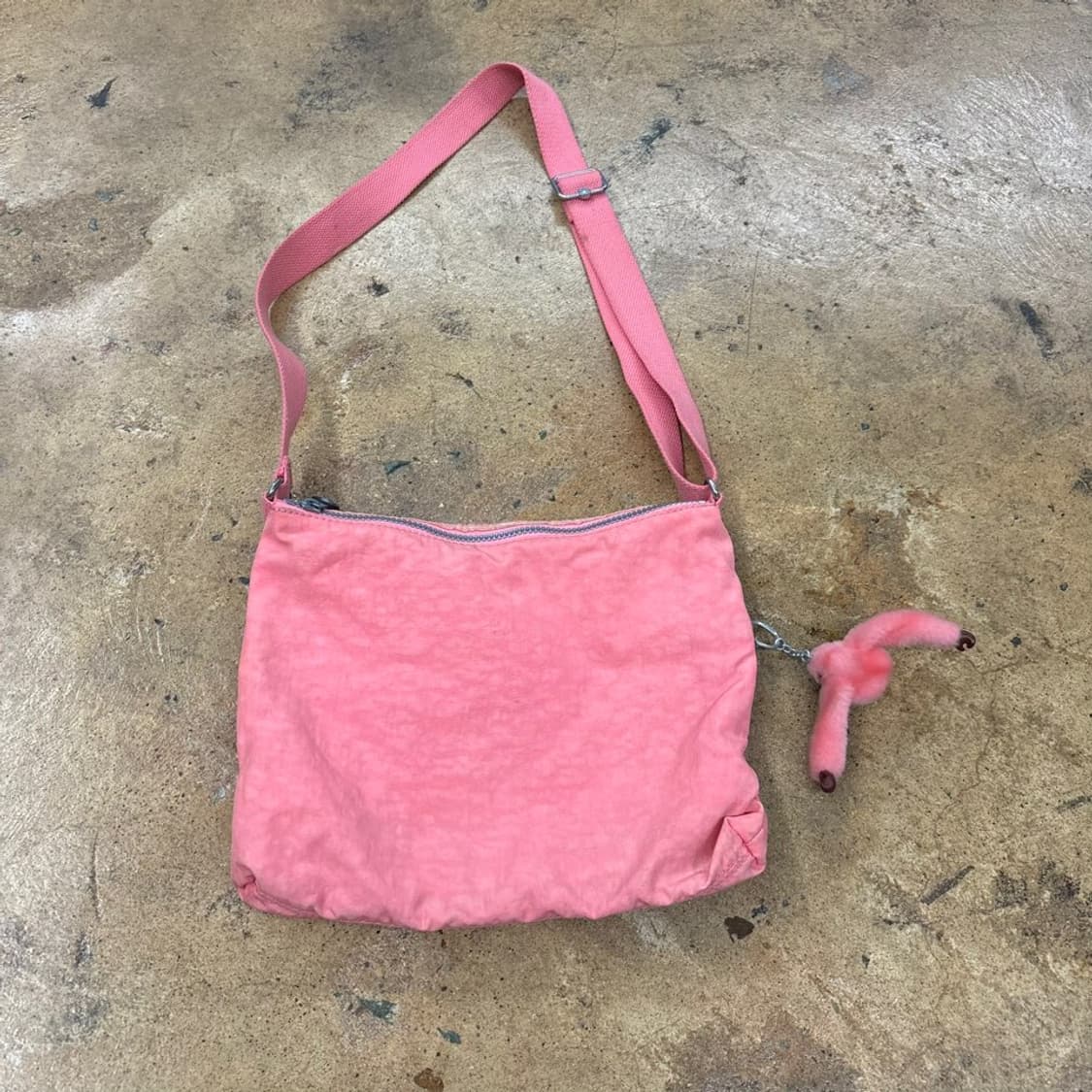 키플링 핑크 딸기우유 크로스백 가방  상품이미지3