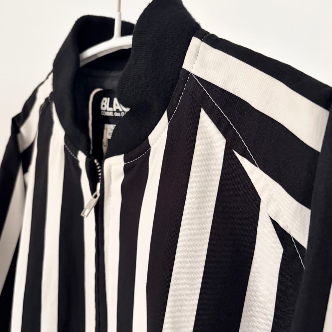 Bold Stripe Bomber Jacket 상품이미지3