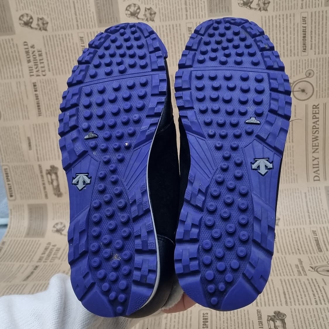 데상트 블랙 퍼 방한화 250 상품이미지3