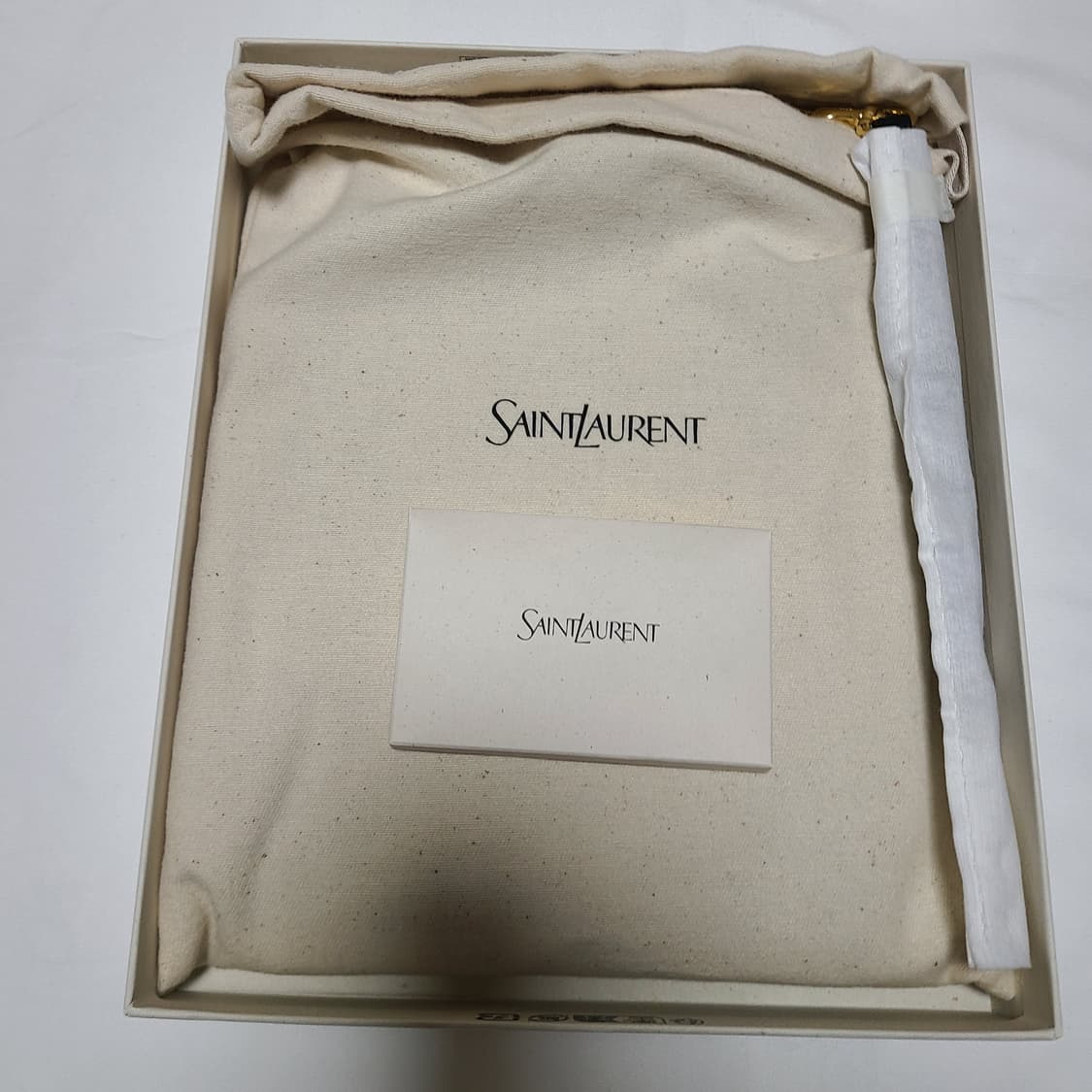 생로랑 마틀라세 클러치백 파우치 골드 모노그램 블랙 상품이미지7