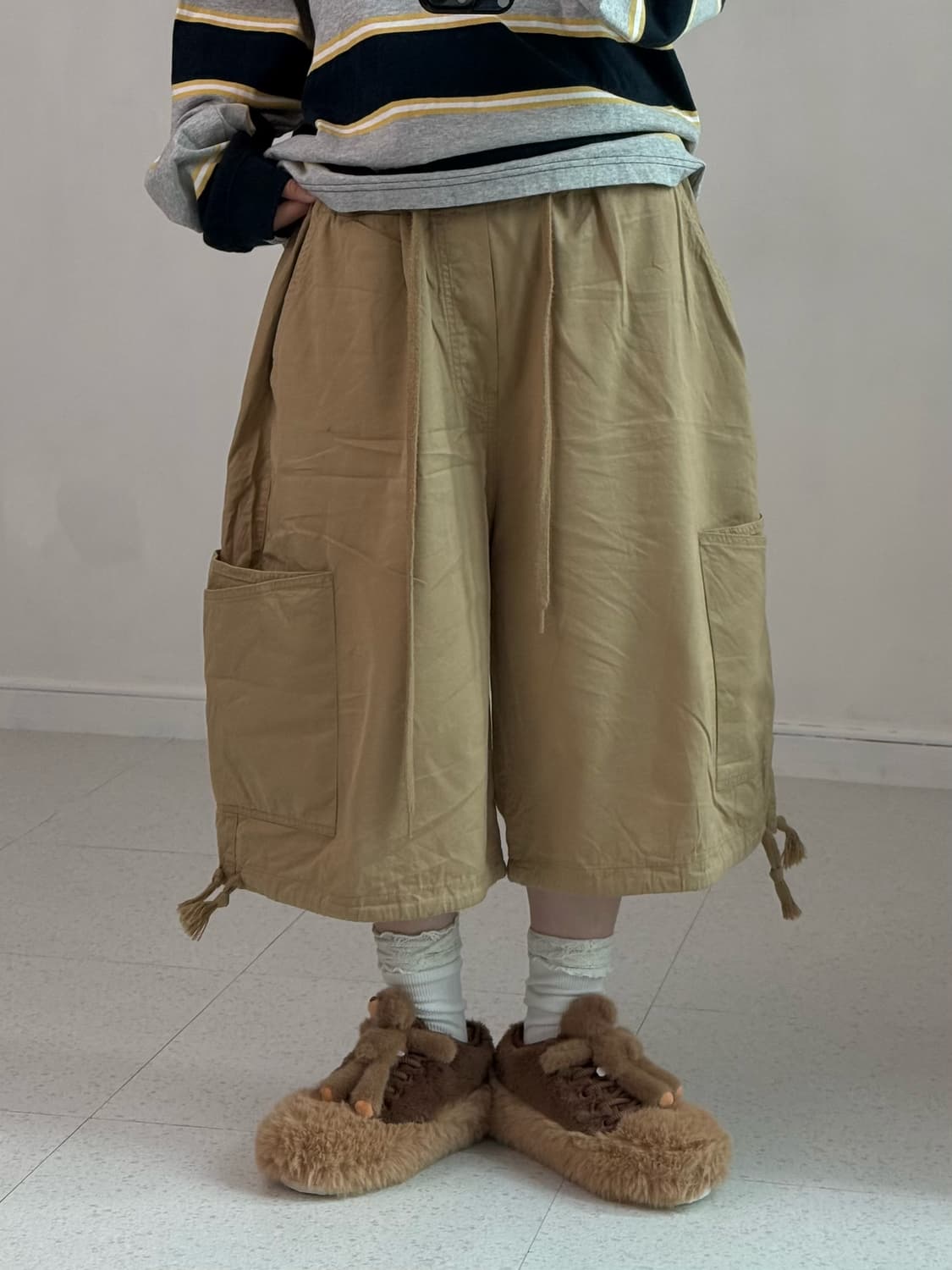 Ootj 베이지 버뮤다 팬츠 상품이미지1