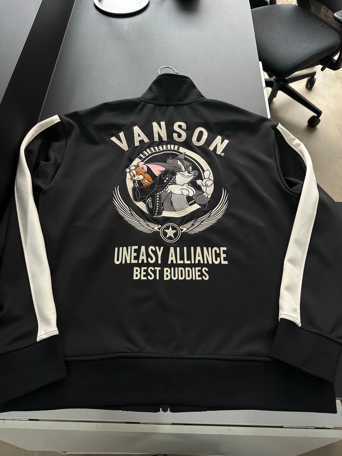 벤슨 X 톰과제리 자수 투웨이 트랙집업 져지 상품이미지5