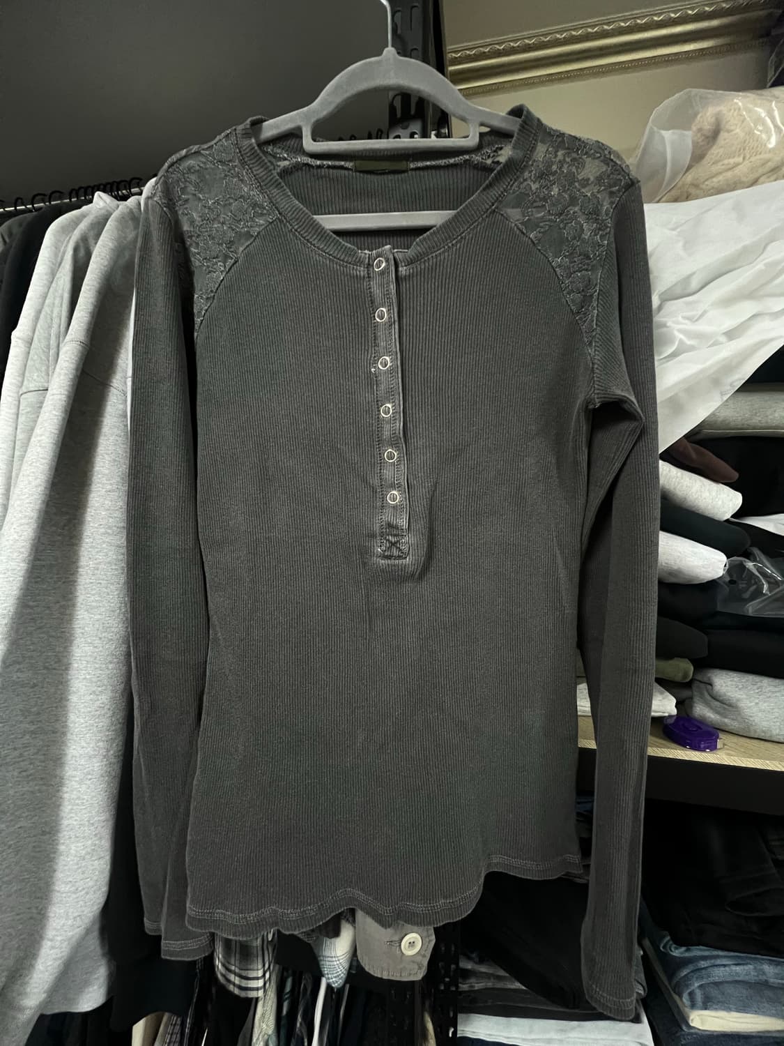 레이스 포인트 골지 버튼 티셔츠 상품이미지3