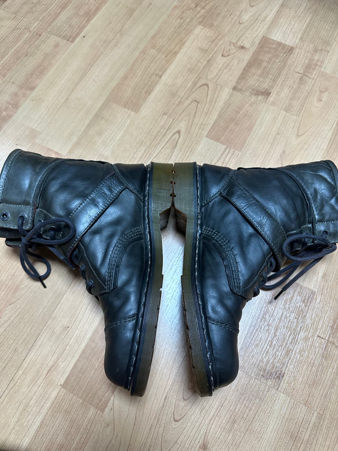 닥터마틴 트라이엄프 블랙 UK10 290 상품이미지2