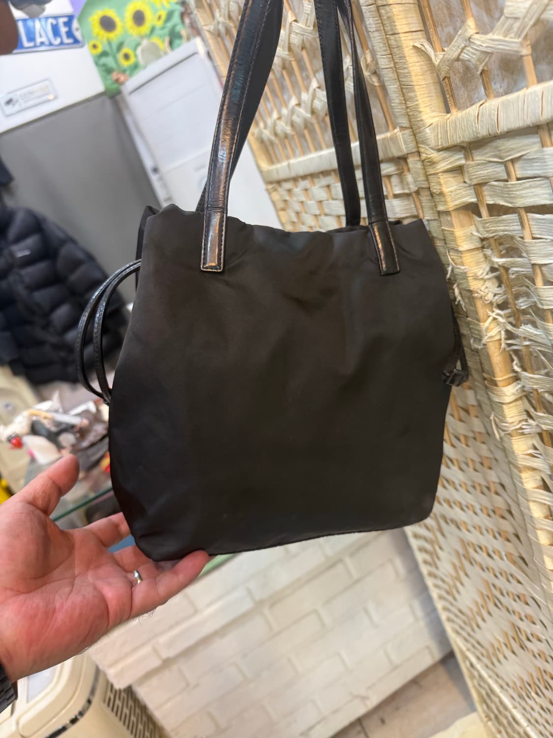 정품 프라다 나일론 복주머니 토트백 팝니다 상품이미지4