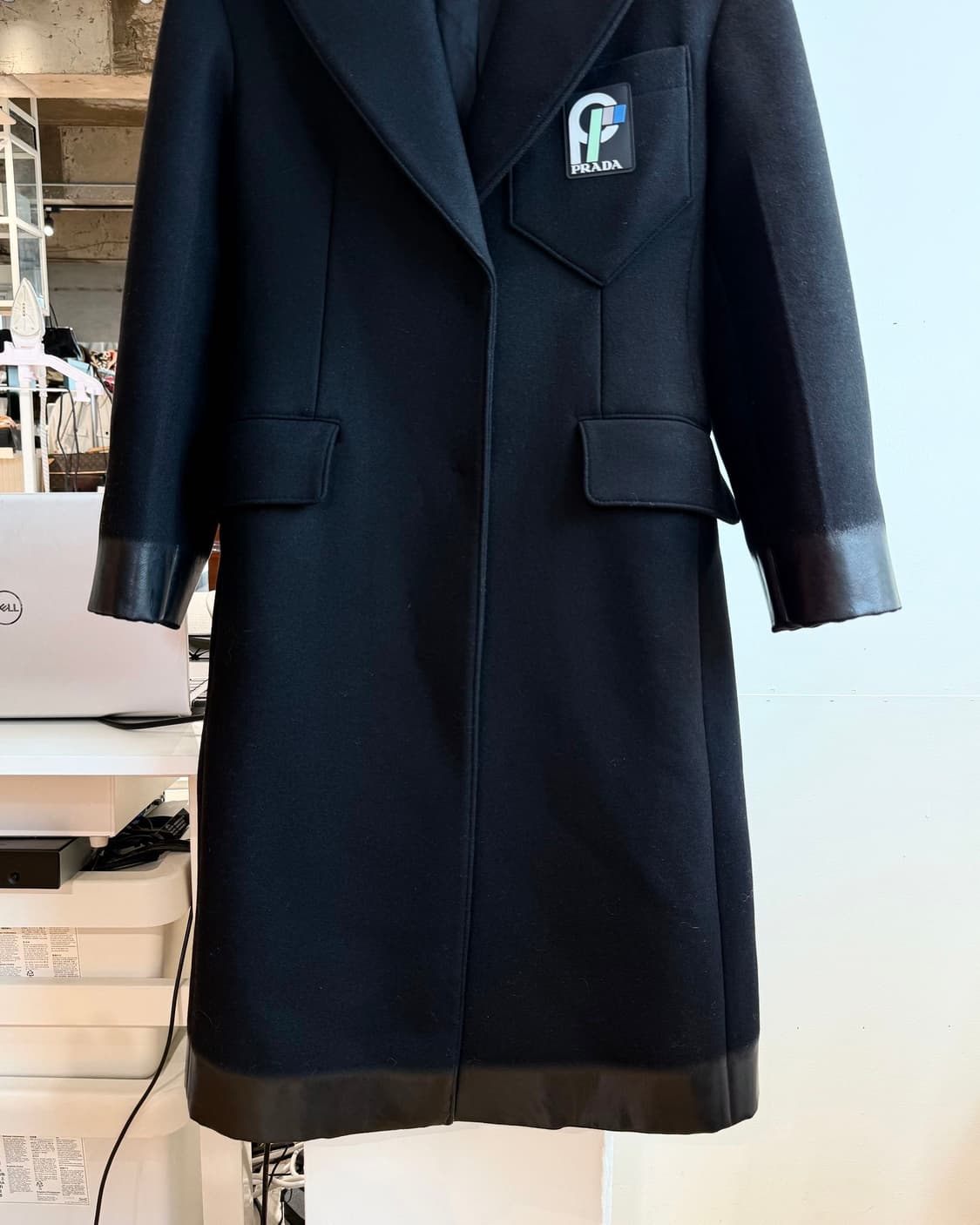 프라다 블랙 로고 울 롱코트 상품이미지6