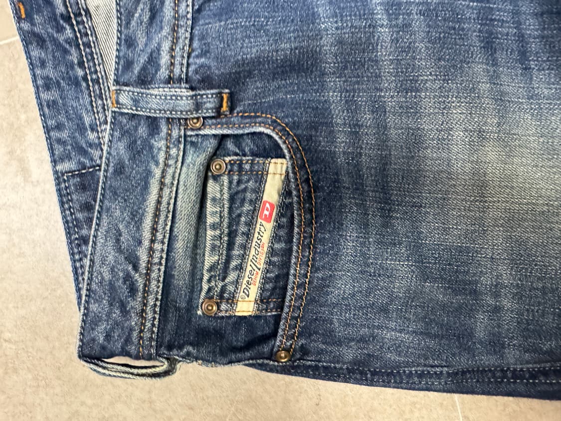 디젤 세미 부츠컷 데님 팬츠 상품이미지7