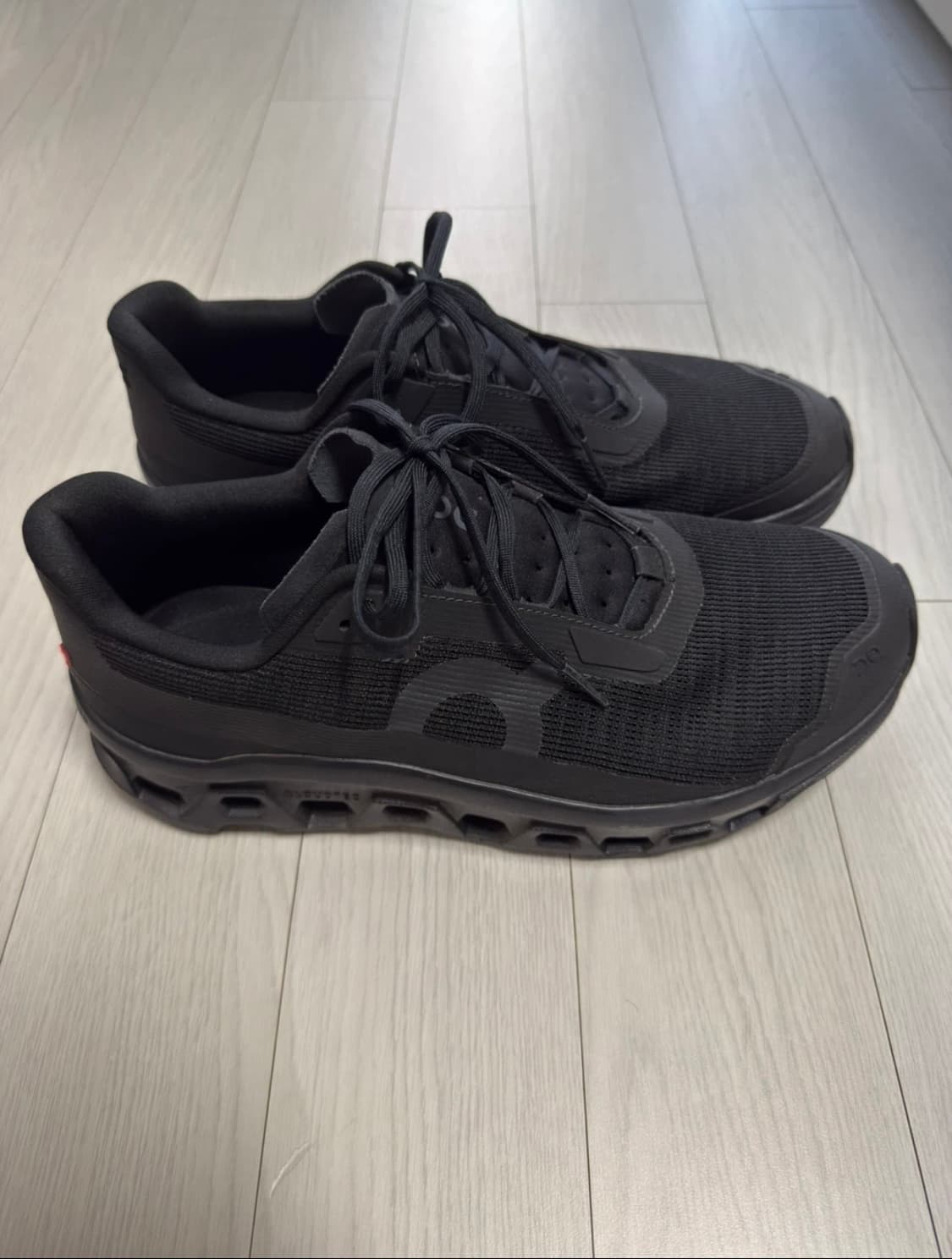 온러닝 클라우드 몬스터 보이드 EU43 (275) 상품이미지1