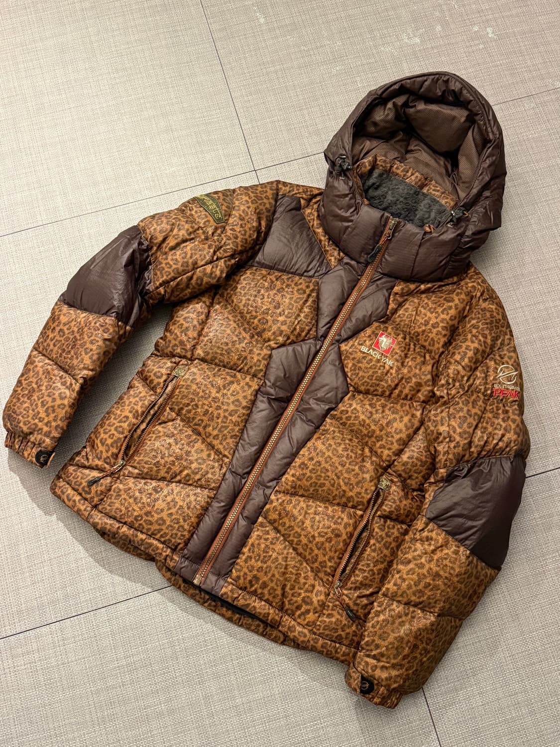 블랙야크 레오파드 구스다운 95 상품이미지1