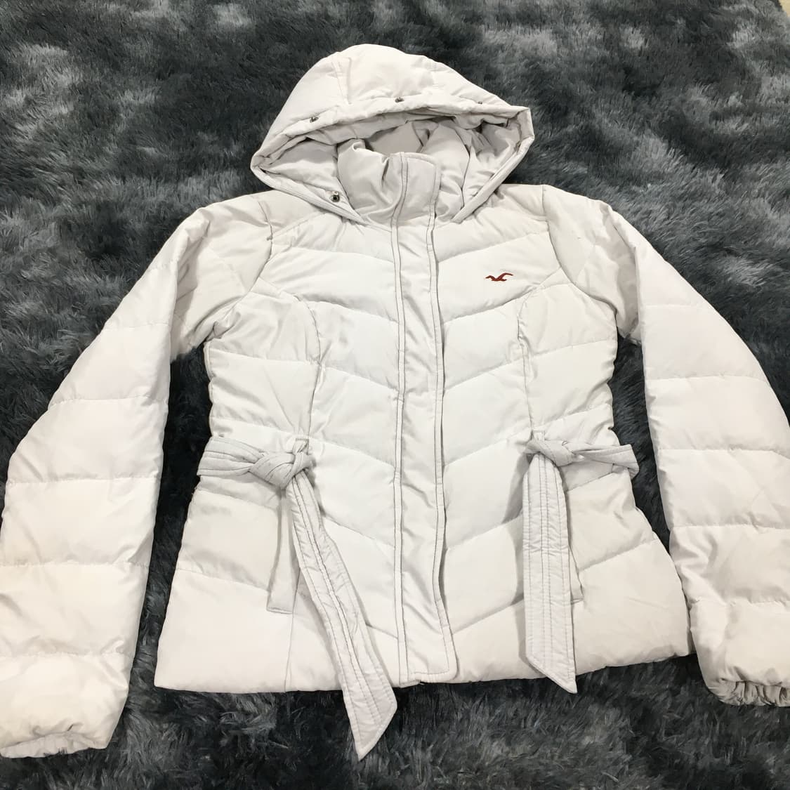 투티/0298 HOLLISTER 여성 울프죠 패딩 화이트 슬림핏 스포티 상품이미지2