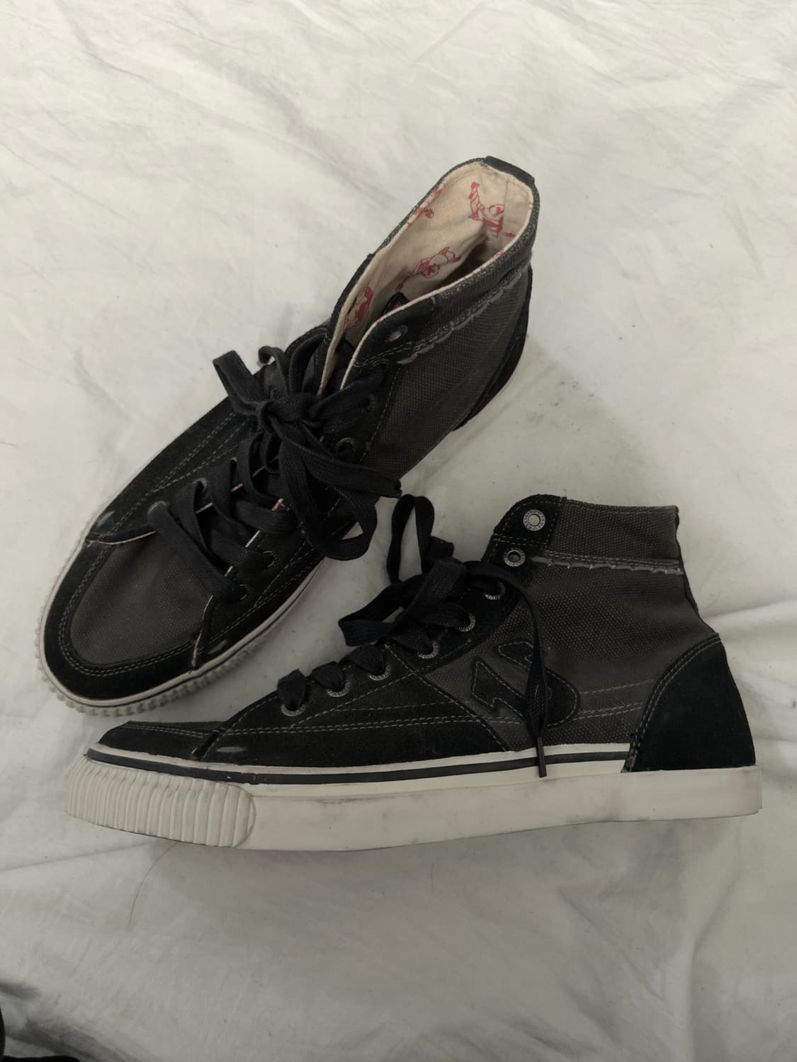 트루릴리젼 그런지 캔버스 하이탑 스니커즈 상품이미지1