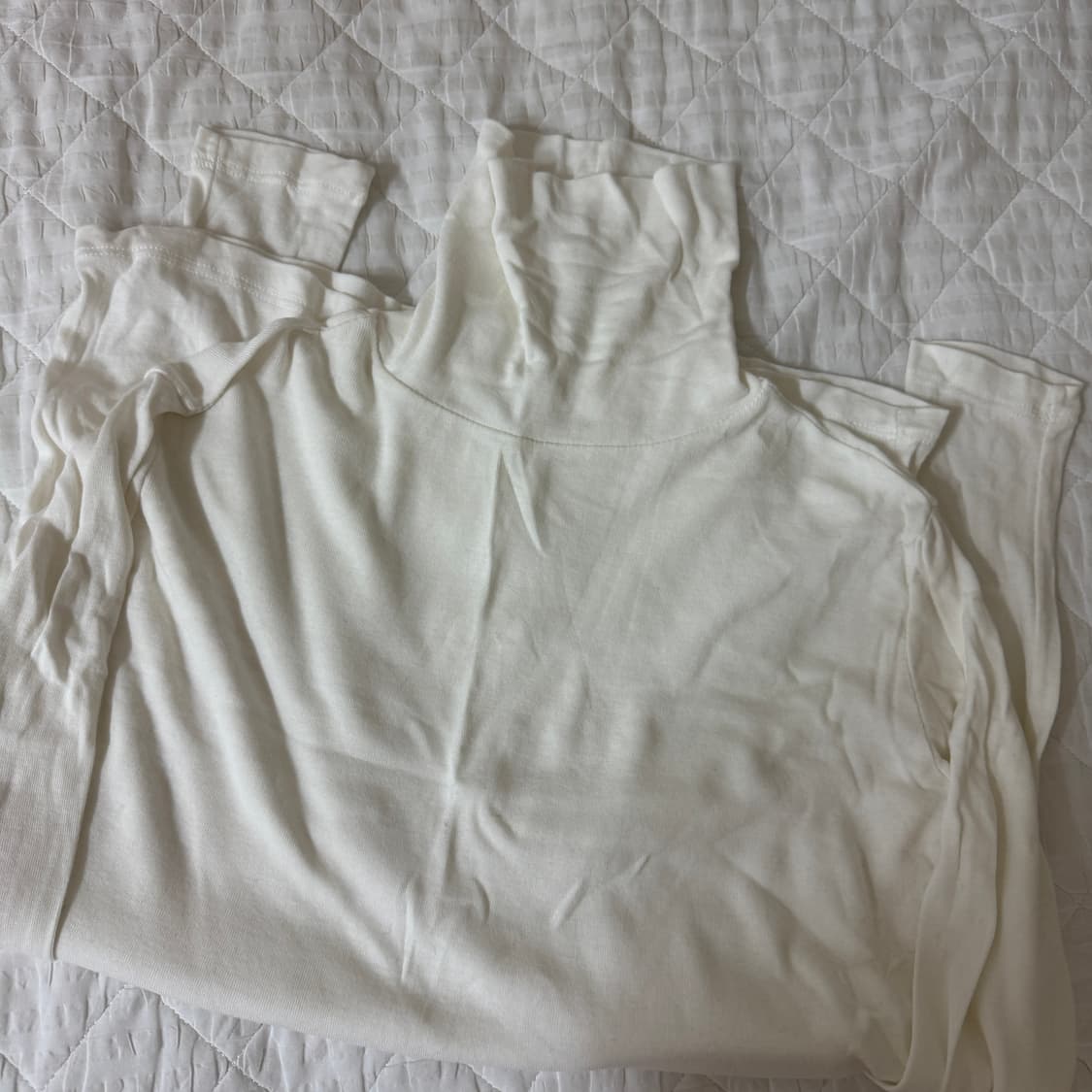 노모어 긴팔 목폴라 아이보리 상품이미지1