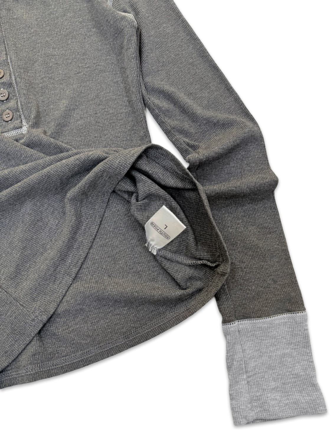 빈티지 그레이 하프 단추 레이어드티 상품이미지4