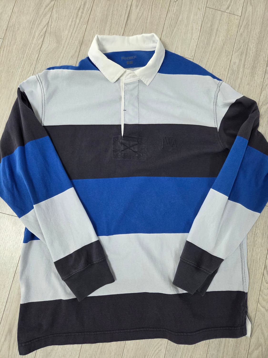 유니클로 jw앤더슨 럭비티 L 상품이미지1