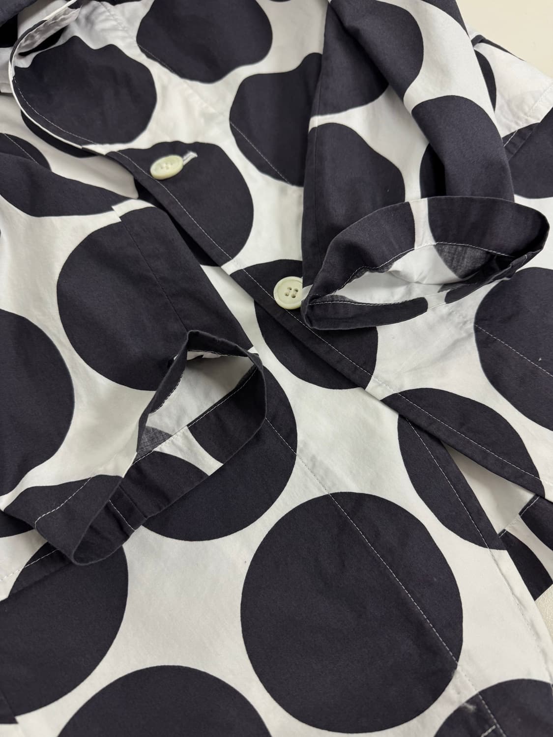 꼼데가르송 옴므플러스 01ss 투버튼 도트 자켓 M 상품이미지7