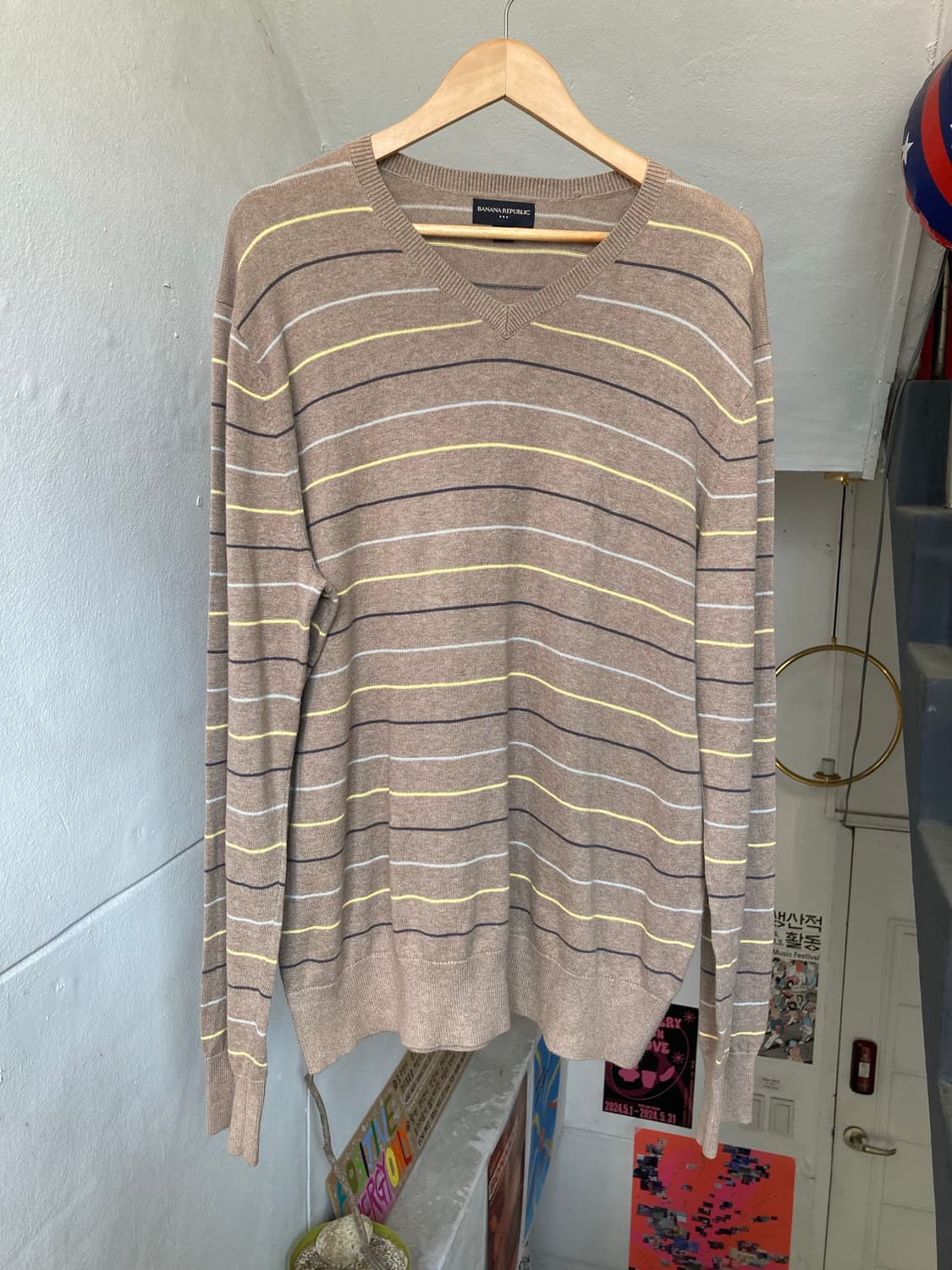 바나나 리퍼블릭 스트러이프 브이넥 니트 상품이미지1