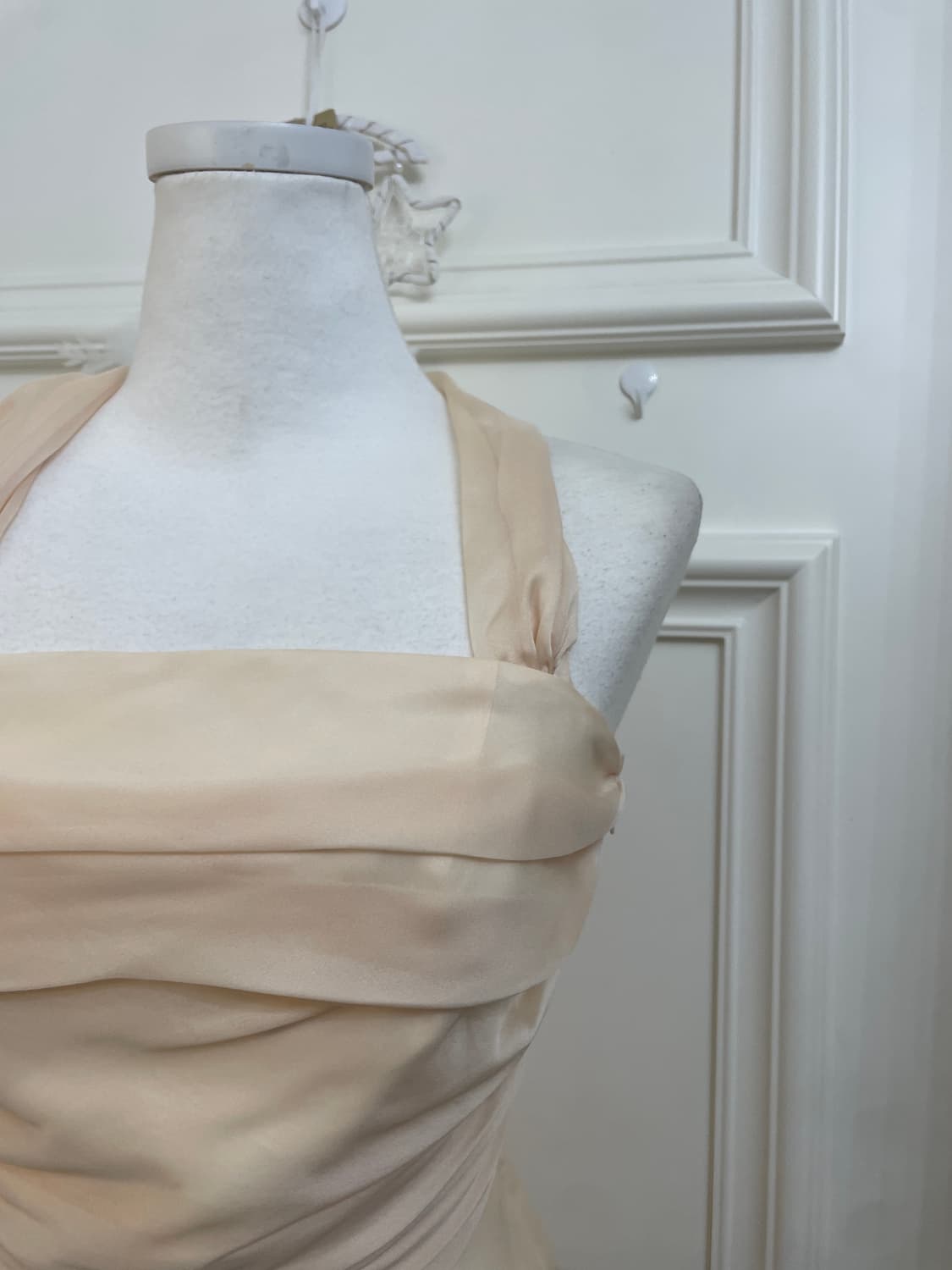 coral ivory draping back lace-up halter 상품이미지7