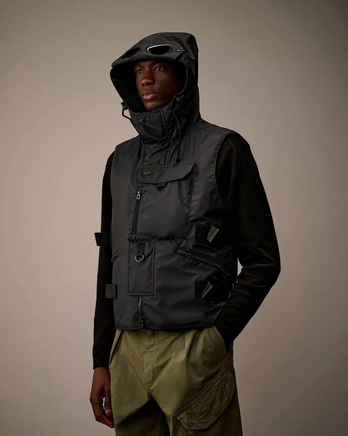 준야 와타나베 꼼데가르송 x CP 컴퍼니 패딩 페널베스트 상품이미지1