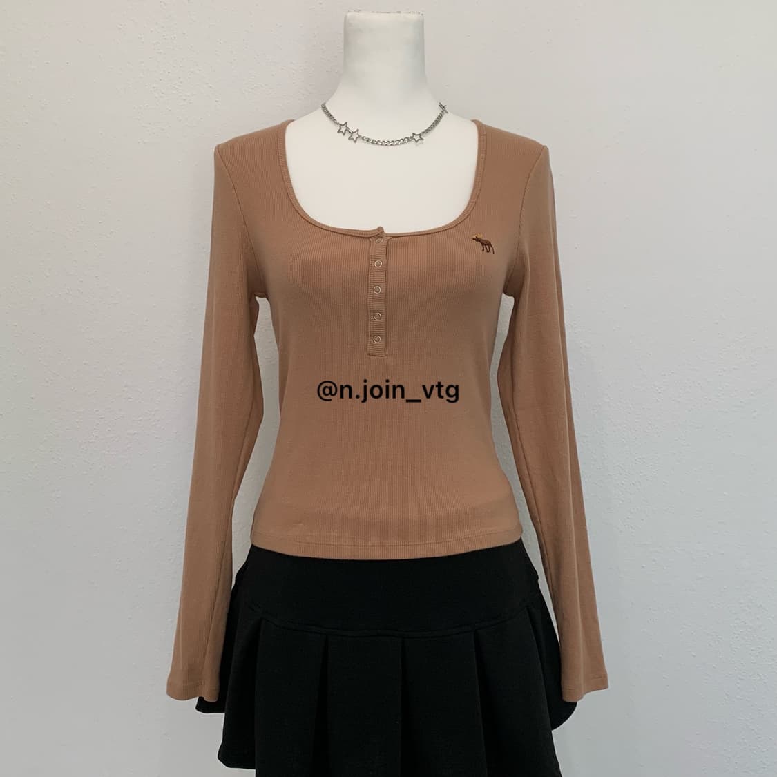 아베크롬비 헨리넥 베이지 롱슬리브 상품이미지1