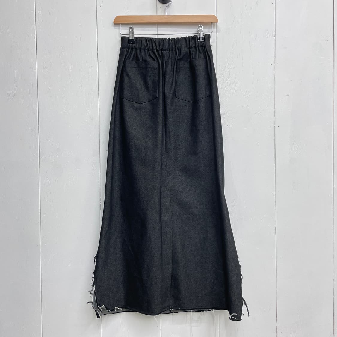 바게트(Baguette) 절개 디테일 데님 롱 스커트 블랙 상품이미지8