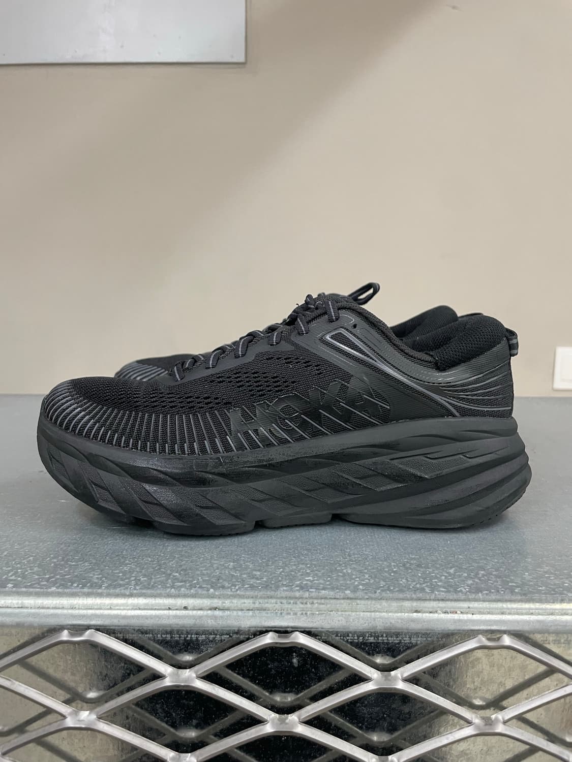 호카 본디7 블랙 240 상품이미지1