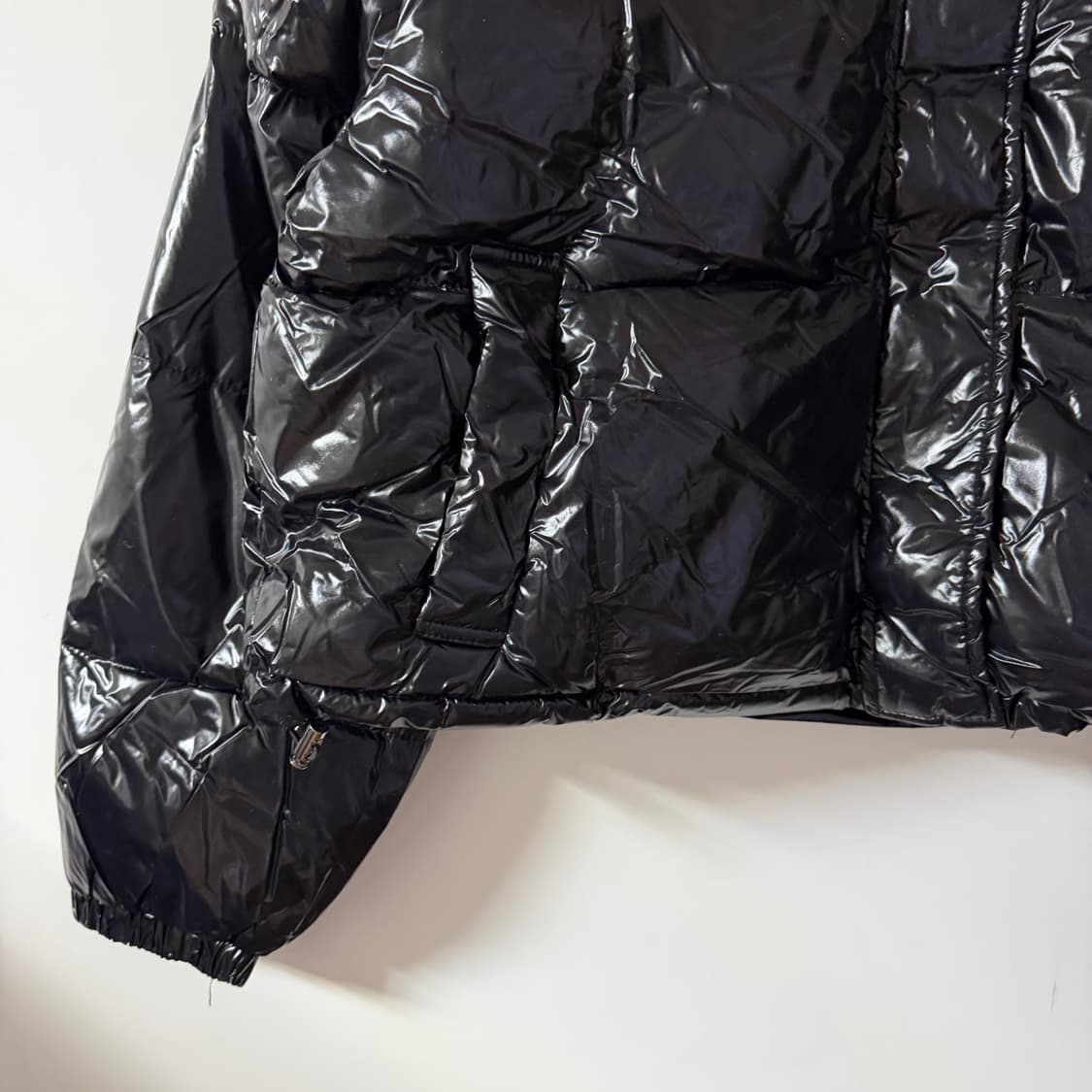 새상품 여자 유광 크롭 패딩 (블랙) 상품이미지2