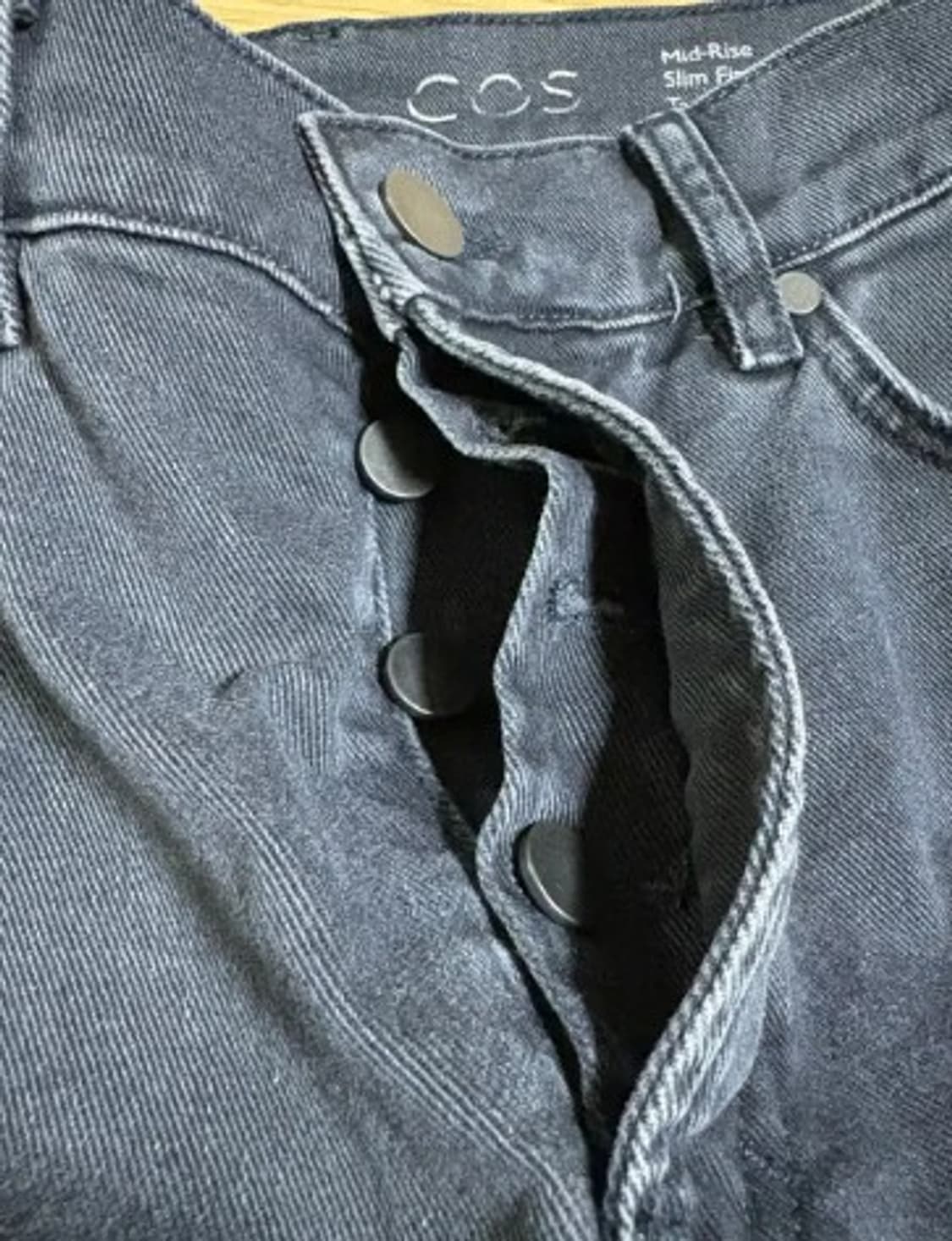 COS 코스 남성 미드라이즈 슬림핏블랙진 31/32 상품이미지5