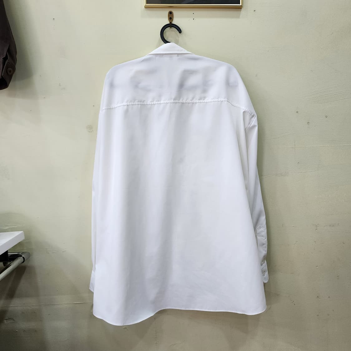 [FREE] ASNOFIT 미니멀 화이트 셔츠 상품이미지3