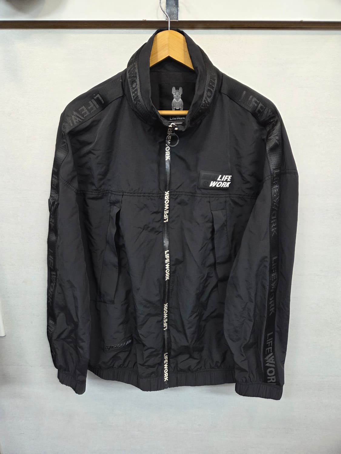라이프워크 테잎로고 레터링 바람막이 집업자켓 L 상품이미지1