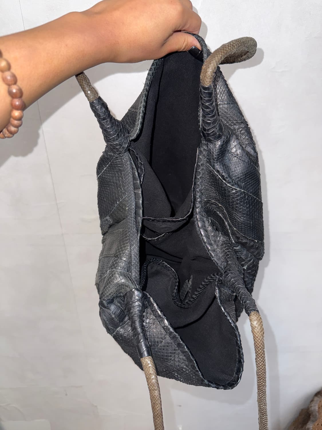 Black real python skin bucket bag 상품이미지5