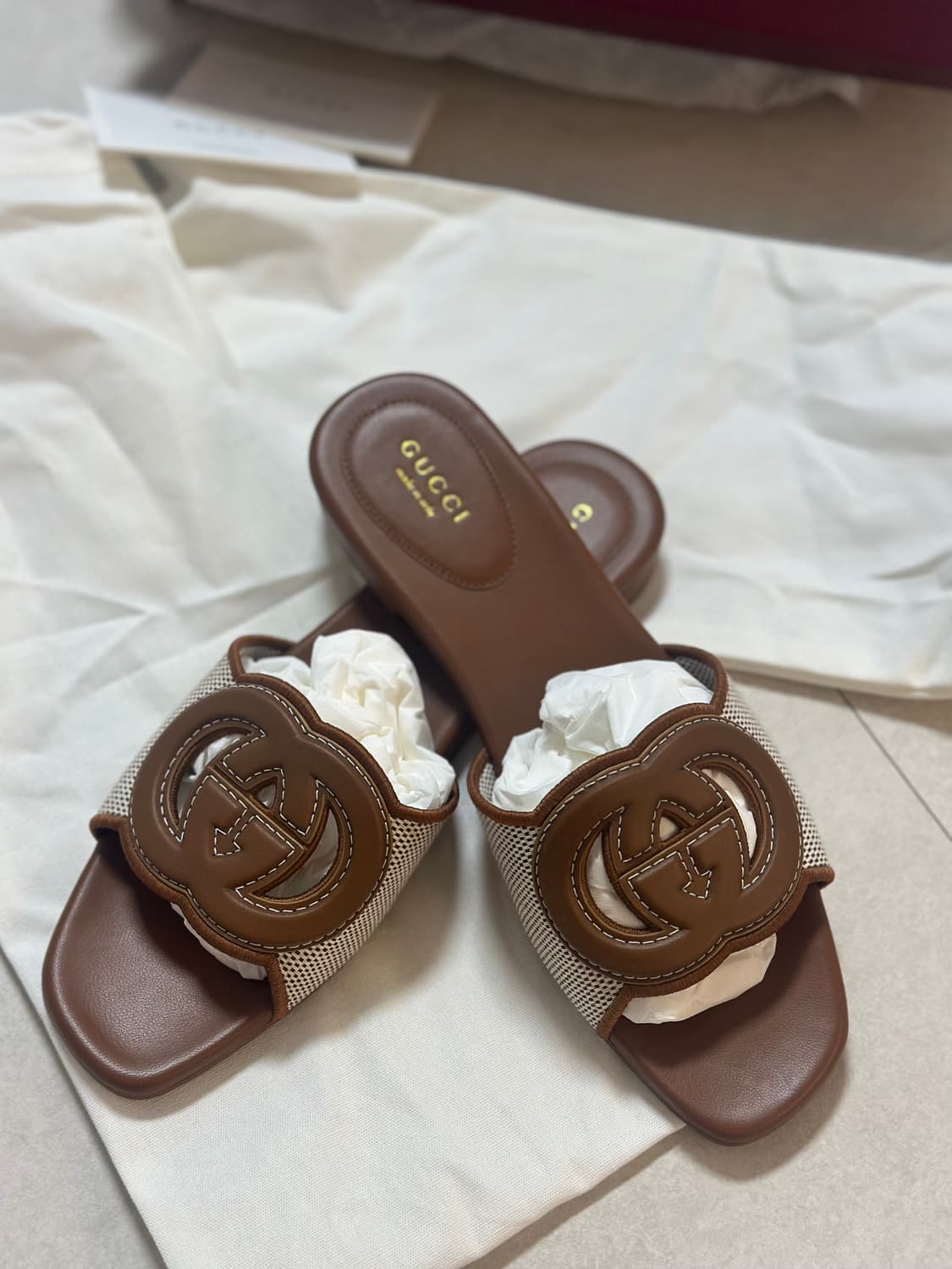 구찌 인터로킹 슬리퍼 상품이미지2