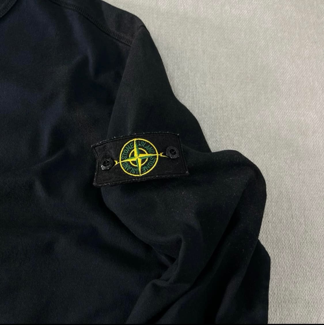 스톤아일랜드 맨투맨 100 상품이미지2