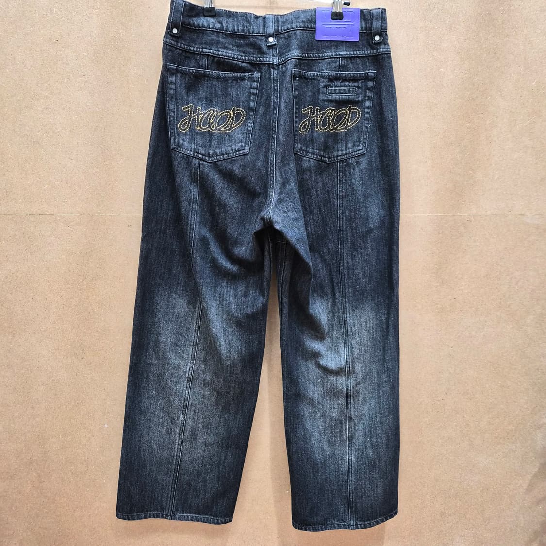 후드후드 엠보싱 데님 바이커 팬츠 블랙 상품이미지6