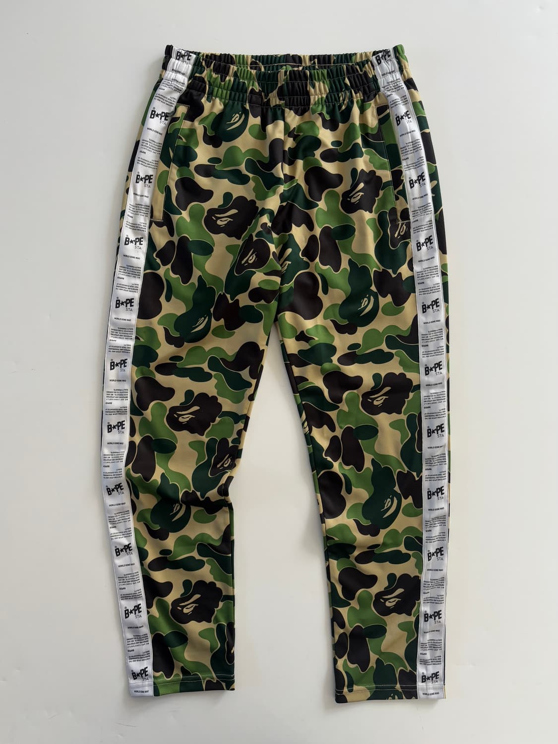 Bape 베이프 ABC 카모 릴렉스드 핏 트랙 팬츠 상품이미지1