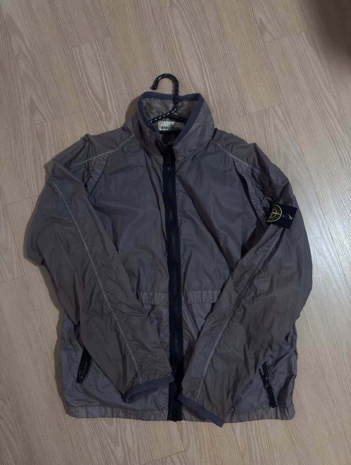 19ss 스톤아일랜드 라미벨루어 바람막이 상품이미지1