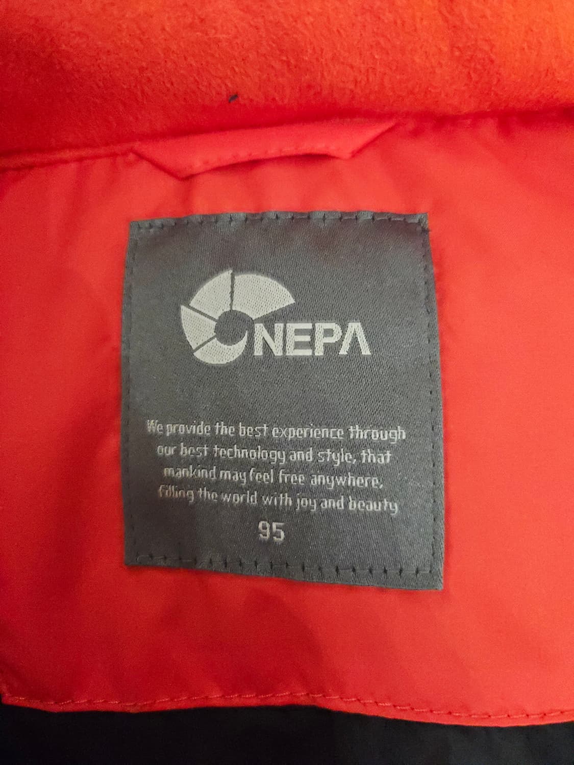 네파(NEPA) 레드 덕다운 숏패딩 자켓 상품이미지8