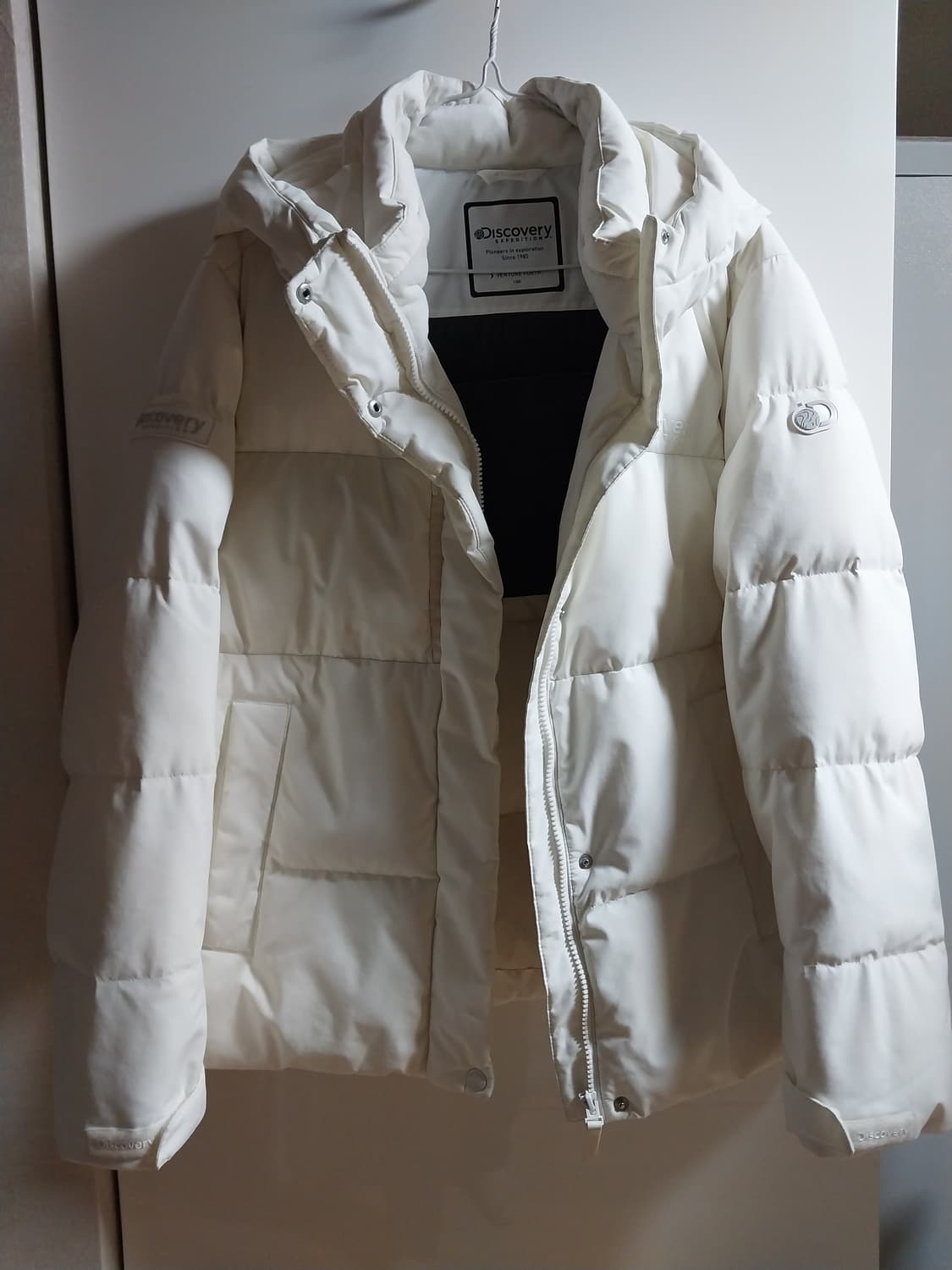 디스커버리  구스다운  후드패딩 상품이미지4