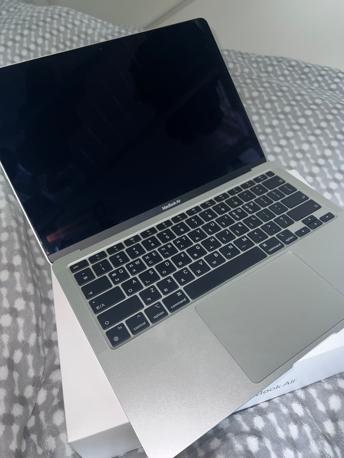 맥북에어 M1 8/256 스페이스 그레이 상품이미지2