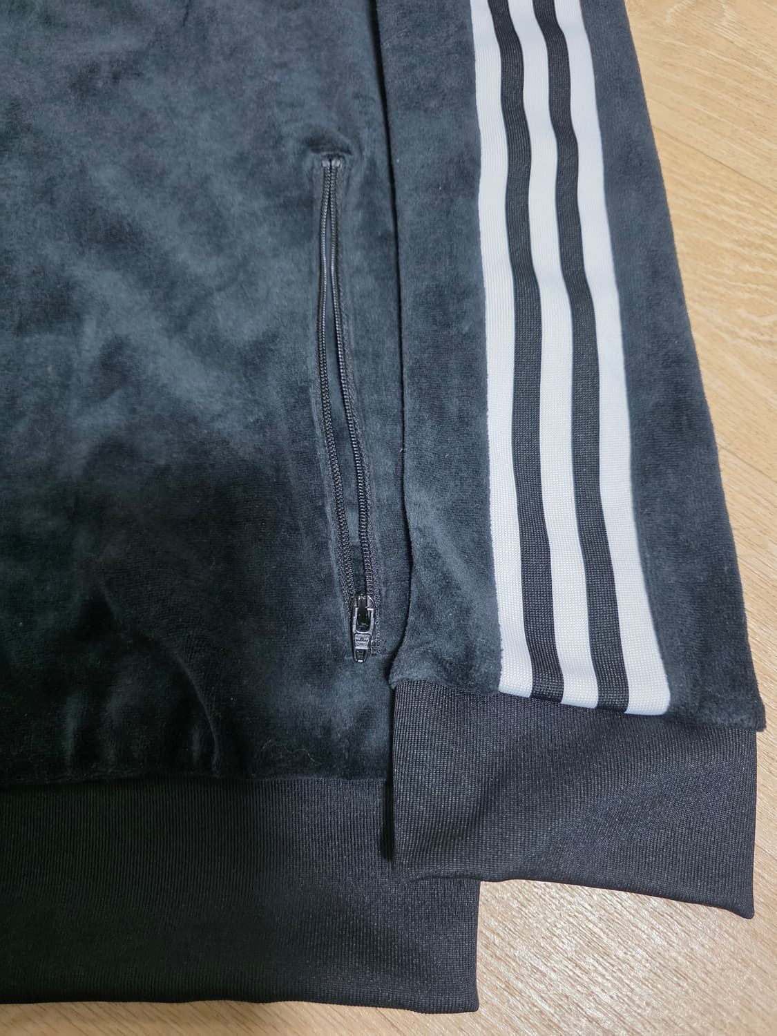 아디다스 벨벳 저지 트랙탑 S 상품이미지6