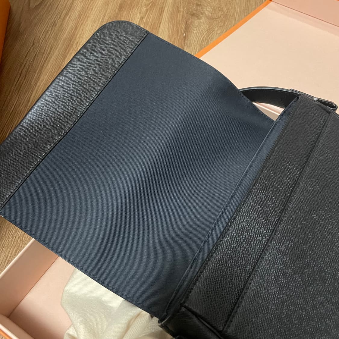 (새상품) 루이비통 로만PM 남자 크로스백 상품이미지7