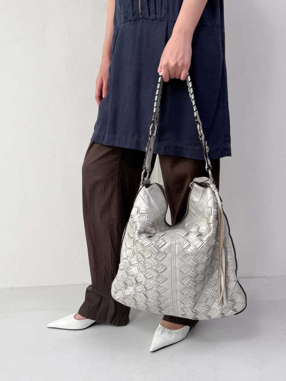 Coach silver shoulder bag 상품이미지1