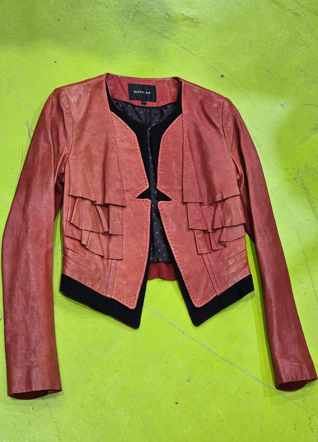 must.bp 레드 가죽 프릴 자켓 상품이미지1