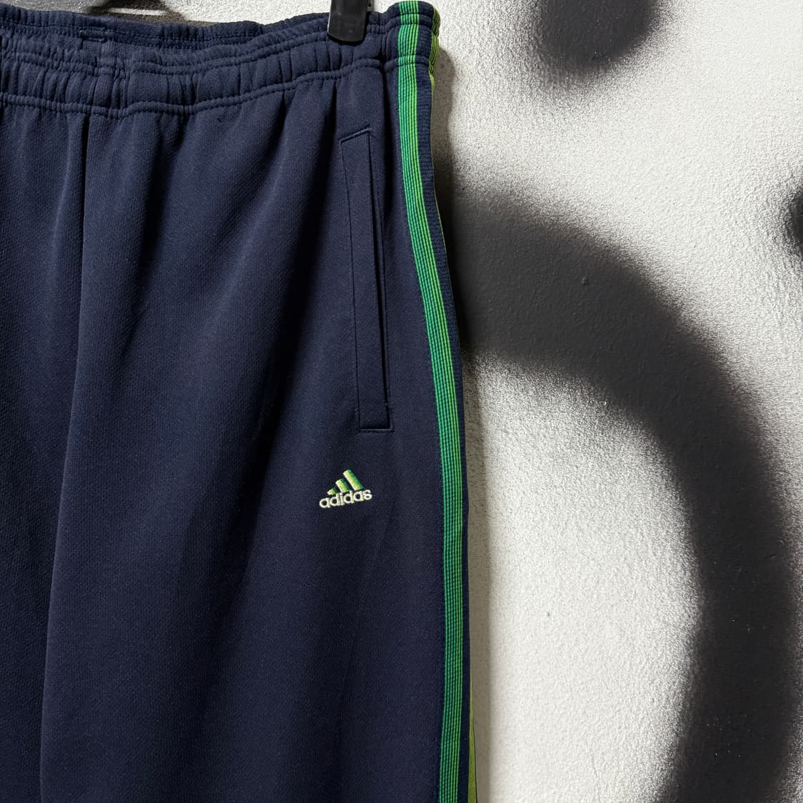 아디다스 올드스쿨 사이드 디테일 와이드 트랙 팬츠 상품이미지3