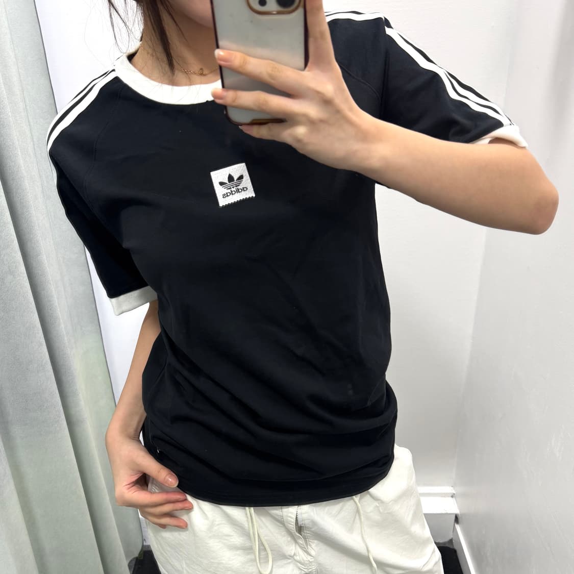 아디다스 블랙 삼선 반팔티 상품이미지1