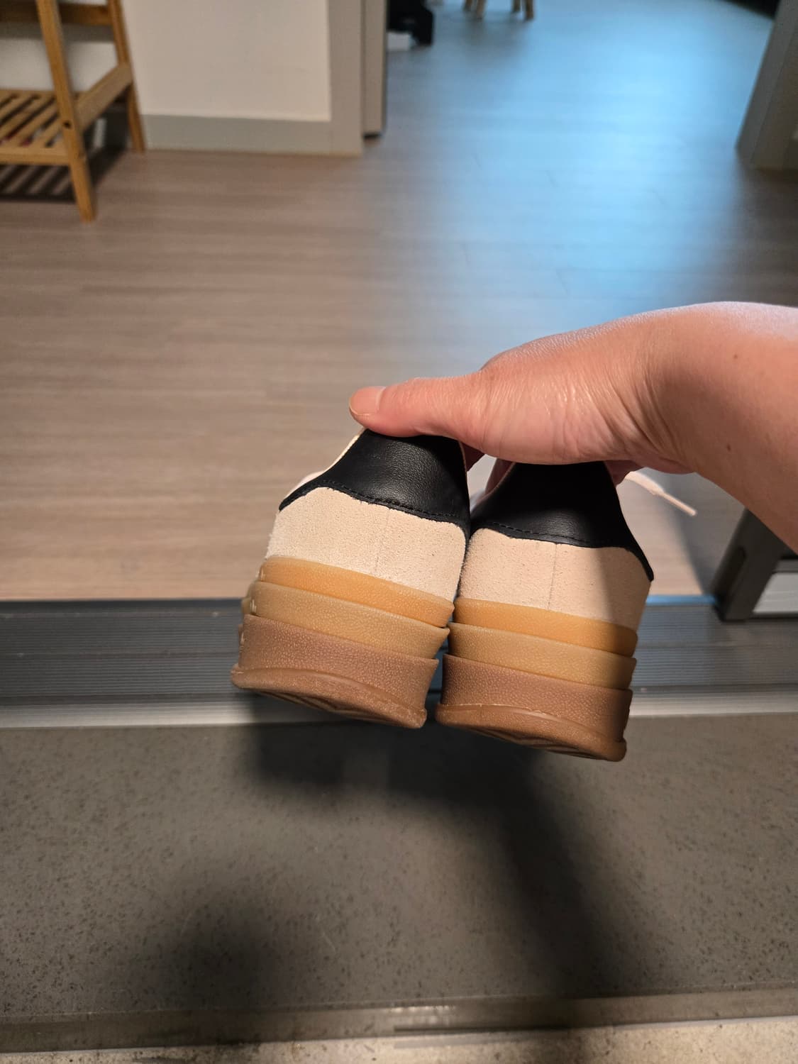 아디다스 가젤 볼드 220 상품이미지3