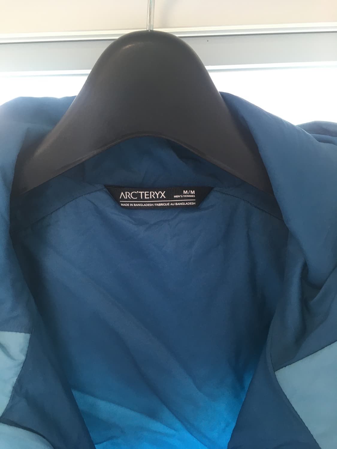 ‼️급처‼️아크테릭스 아톰 LT 후디 M (현 시세가 70만원) 상품이미지4