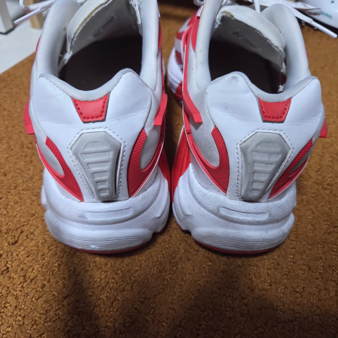 리복 x 강혁 프리미어 로드 모던 화이트 레드 상품이미지5