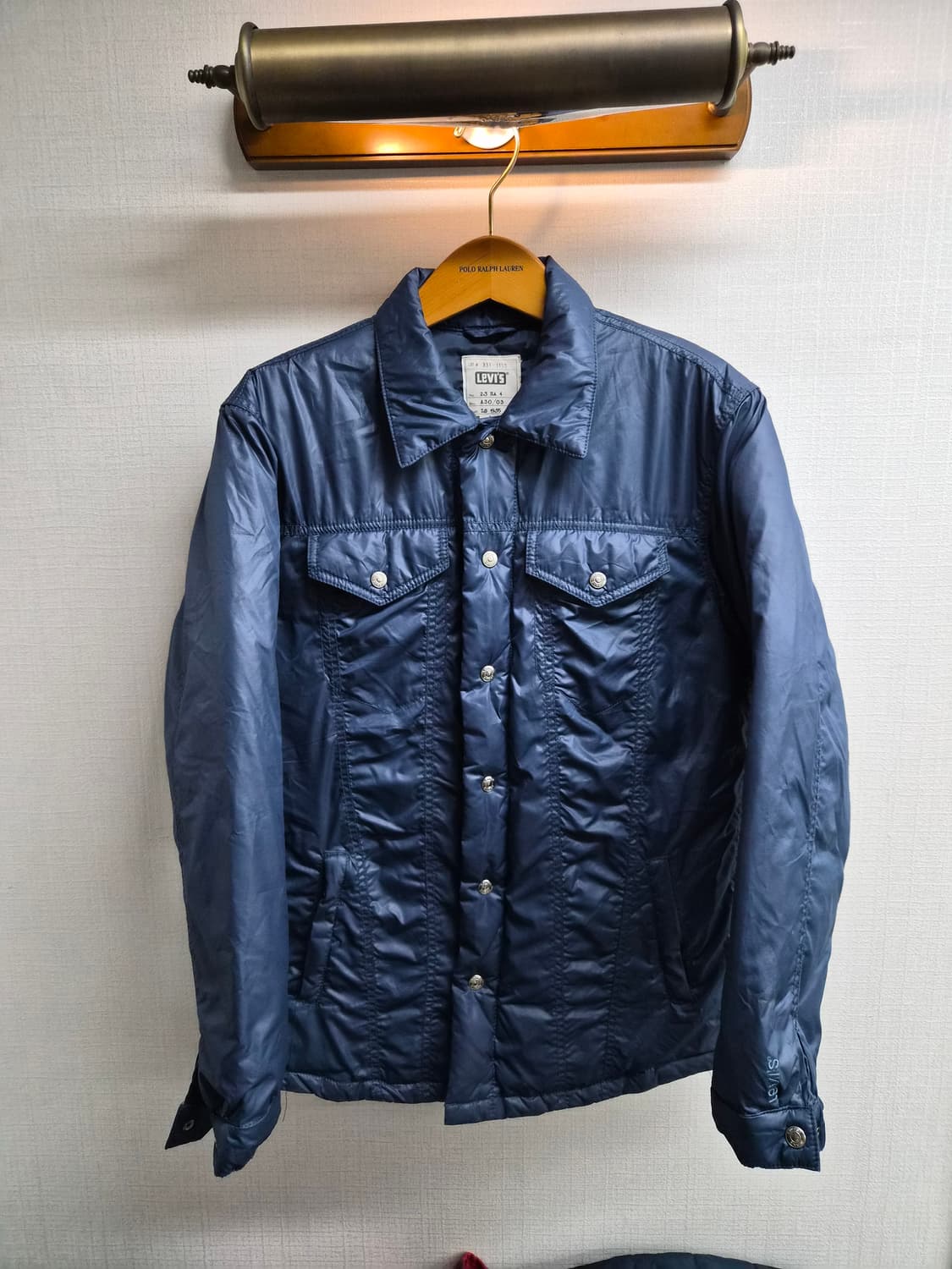 100) 리바이스 패딩 셔츠 팝니다 상품이미지1